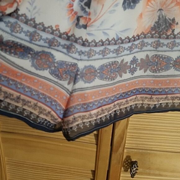 Crystal Sky sz.S pink/blue floral Romper - Picture 6 of 8